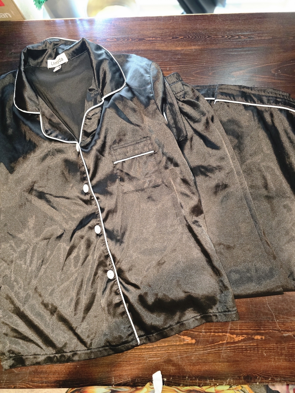 Umeyda Black Satin Pajama Set | Kids Size 150 (US 10/12) | Silky Button-Down Lou